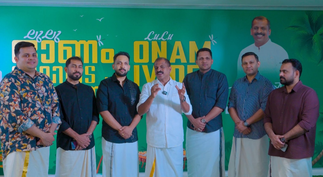 ഓണത്തിന് ഷെഫ് പിള്ളയുടെ സിഗ്നേച്ചര്‍ ഓണസദ്യയൊരുക്കി ലുലു സൗദി ഹൈപ്പര്‍മാര്‍ക്കറ്റ്; ഓണ്‍ലൈനായും  വാങ്ങാം 